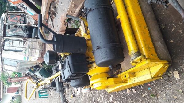 ขายถูก รถบดเดินตาม BOMAG รุ่นBW75S มือสองญี่ปุ่น ขนาดใหญ่ 1 ตัน บดอัดสั่นสเทือนได้ เครื่องดีเซล1สูบ สภาพดีพร้อมใช้งาน 88000 โทร 084-5424150