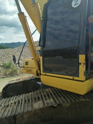 ขายKOMATSU 200-7 ไฟเต็มเล่มทะเบียนราคา 900,000 ขายKOMATSU 200-7 ไฟเต็มเล่มทะเบียนราคา 900,000