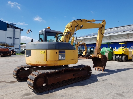 ขายแบคโฮ KOMATSU  PC128US-2E1 จากญี่ปุ่น เดิมๆ100\% ไม่เคยใช้ในไทย