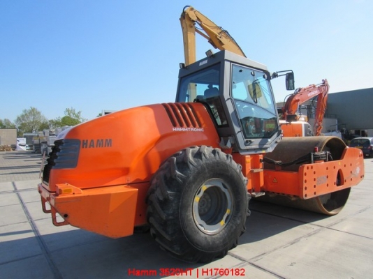 (20ตัน) HAMM 3520HT ถึงไทยเร็วๆนี้ 2,600ชม. เก่านอก ไม่แพงครับ 092-929-9942 ธีรเทพ