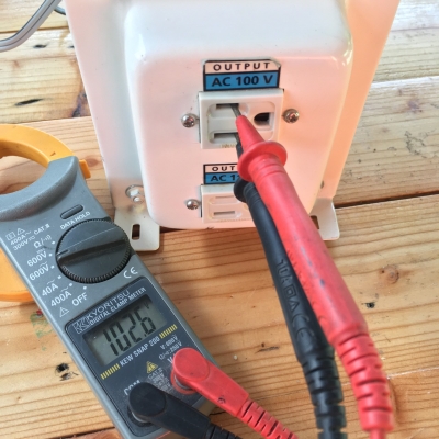 หม้อแปลงไฟจาก 220v ==> 100v /110v ขนาด 1,000w ของ KRR