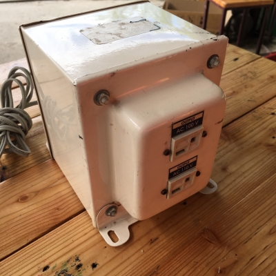 หม้อแปลงไฟจาก 220v ==> 100v /110v ขนาด 1,500w ของ KRR