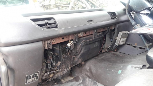 SALE สินค้าเก่านอก *โปรลดกระหน่ำ ราคาถูกตาแตก!! หัวเก๋งรถบรรทุกไซค์10ล้อ -หัวลาก /CABIN ISUZU :GIGA (3ใบปัด)