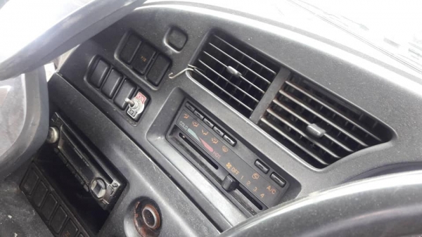 SALE สินค้าเก่านอก *โปรลดกระหน่ำ ราคาถูกตาแตก!! หัวเก๋งรถบรรทุกไซค์10ล้อ -หัวลาก /CABIN ISUZU :GIGA (3ใบปัด)