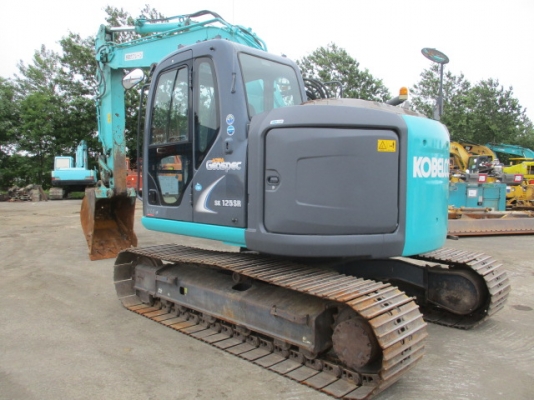 ขายรถขุดนำเข้าจากประเทศญี่ปุ่น kobelco sk125yy06 รุ่น8 สนใจติดต่อสอบถาม 0923309229 อีด