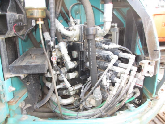 ขายรถขุดนำเข้าจากประเทศญี่ปุ่น kobelco sk125yy06 รุ่น8 สนใจติดต่อสอบถาม 0923309229 อีด