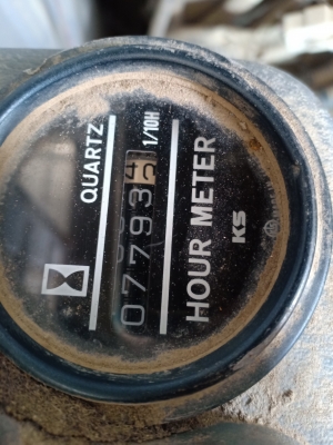 มาใหม่จ้า..KOBELCO SK200-3 มาร์คไฟว์  ซุปเปอร์  เก่านอกแท้  เดิมๆๆ  มีลายแย๊ก  แทรค ใหญ่ 7,xxx ชั่วโมง  พร้อมใช้  โทร 089-3818694 จ๊อย