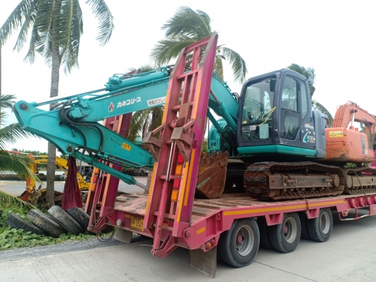 มาใหม่จ้า. KOBELCO SK135SR-2. YY05. เก่านอกแท้  เดิมๆๆ  สภาพสวย  มีลายแย๊กพร้อมใช้พร้อมใช้ โทร 089-3818694 จ๊อย