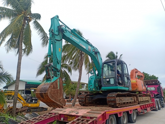 มาใหม่จ้า. KOBELCO SK135SR-2. YY05. เก่านอกแท้  เดิมๆๆ  สภาพสวย  มีลายแย๊กพร้อมใช้พร้อมใช้ โทร 089-3818694 จ๊อย