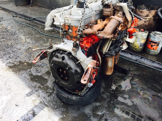 ขายเครื่อง hino Po9. 290 แรง