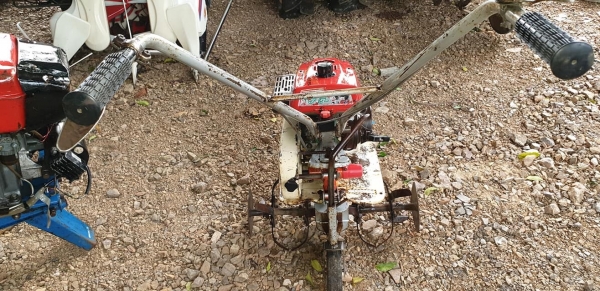 รถพรวนดิน