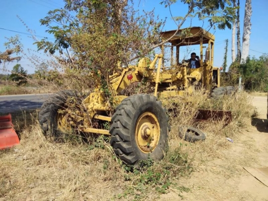 รถเกรด 12F