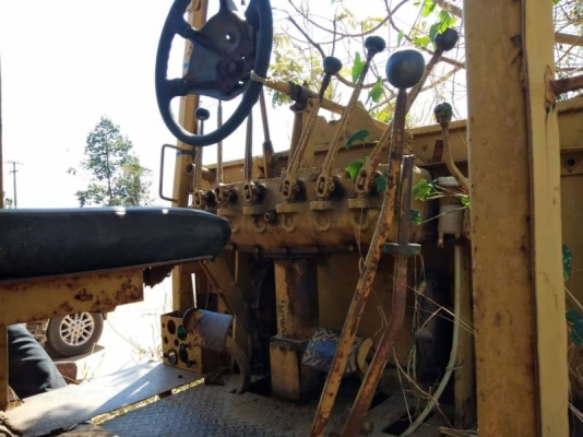 รถเกรด 12F