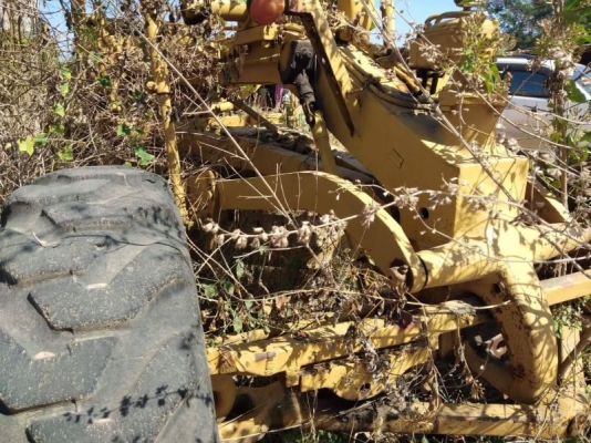 รถเกรด 12F