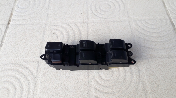 สวิทช์กดควบคุมกระจกประตูหน้าข้างขวา TOYOTA AE101 แบบมีไฟทุกปุ่ม