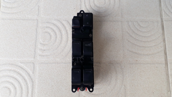 สวิทช์กดควบคุมกระจกประตูหน้าข้างขวา TOYOTA AE101 แบบมีไฟทุกปุ่ม