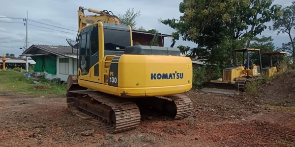 ขายจ้า..KOMATSU PC130-8 เก่าใน สภาพดี เดิมๆๆ  9,xxxชั่วโมง  เอกสารเล่มทะเบียน โทร 0893818694 จ๊อย