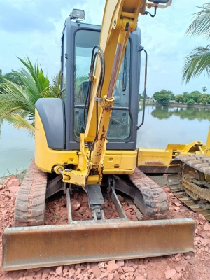 ขายจ้า..KOMATSU PC35MR-2. เก่านอกแท้  เดิมๆๆ  เครื่องปั๊มแห้ง พร้อมใช้ โทร 089-3818694จ๊อย