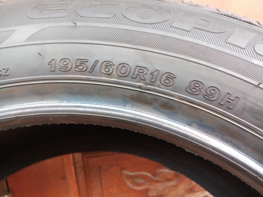 ยางบริดสโตน ขอบ 195/60R16 ปี 13 ยางบริดสโตน ขอบ 195/60R16 ปี 13