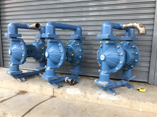 ( เหลือ 1ตัวครับ )ขายปั๊มไดอะแฟรม FTI Air USA. ขนาดท่อ 2 นิ้ว ตัวใหญ่ โครงสร้างอลูมิเนียม สภาพสวยใหม่มาก ดูดแรง พร้อมใช้งาน มี 3ตัวครับ ราคาตัวละ 10,000 บาท