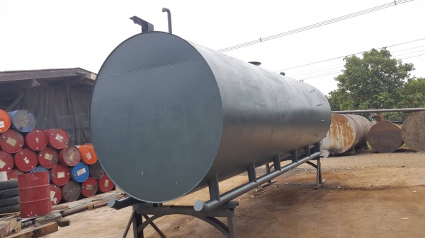 ถังน้ำมัน ขนาด 18000 ลิตรสภาพสวยๆเหล็กหนามาแล้วจร้า ถังน้ำมัน ขนาด 18000 ลิตรสภาพสวยๆเหล็กหนามาแล้วจร้า