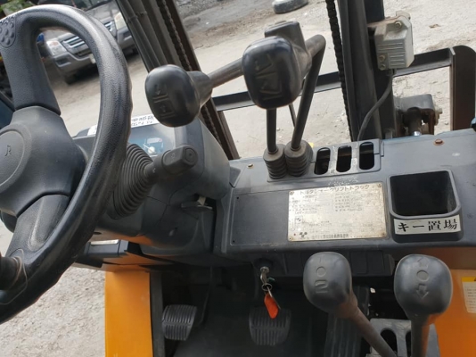 ขายรถโฟล์คลิฟท์ Toyota 7FD10 นำเข้าจากญี่ปุ่น สภาพเดิมๆ เครื่องสวย ใช้งานน้อย ขายรถโฟล์คลิฟท์ Toyota 7FD10 นำเข้าจากญี่ปุ่น สภาพเดิมๆ เครื่องสวย ใช้งานน้อย