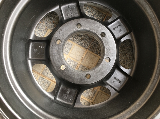 ล้อขอบ15กว้าง8&rdquo; ออฟเซต5  6รู กระบะทั่วไป