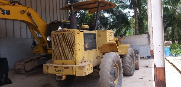 ขายรถตักล้อยางCAT920 เอวอ่อน2เพลาดิสเบรค เอกสารเล่มทะเบียนราคา 350,000 ขายรถตักล้อยางCAT920 เอวอ่อน2เพลาดิสเบรค เอกสารเล่มทะเบียนราคา 350,000