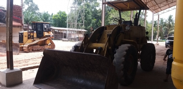 ขายรถตักล้อยาง CAT920 เอวอ่อน2เพลาดิสเบรค เล่มทะเบียนราคา 350,000
