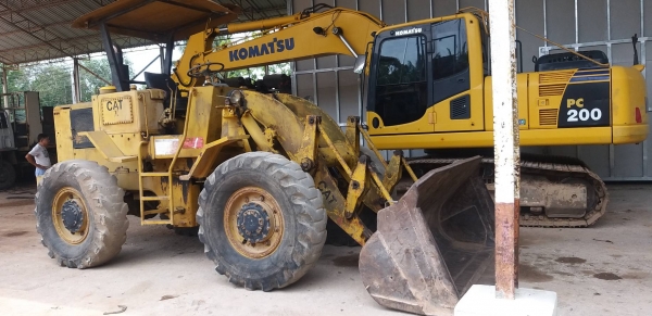 ขายรถตักล้อยาง CAT920 เอวอ่อน2เพลาดิสเบรค เล่มทะเบียนราคา 350,000