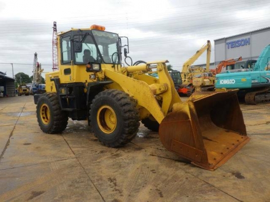 ขาย รถตักล้อยาง KOMATSU WA 300-3 นำเข้าจากญี่ปุ่นโดยตรง โทร.090-986-2521 อ๊อบ