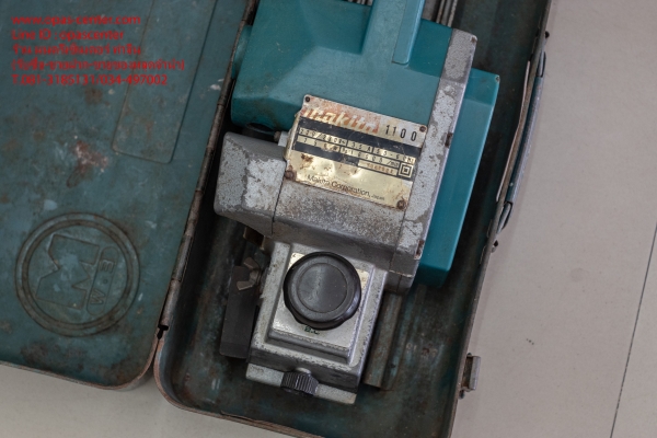กบไฟฟ้า 3 นิ้ว Makita รุ่น 1100 สภาพดี พร้อมใช้งาน กบไฟฟ้า 3 นิ้ว Makita รุ่น 1100 สภาพดี พร้อมใช้งาน
