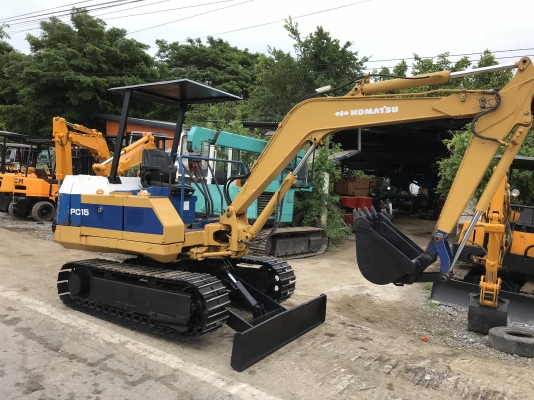 komatsu pc15 สภาพดีเก่าญี่ปุ่น มีใบอินวอยไม่เคยใช้ในไทย