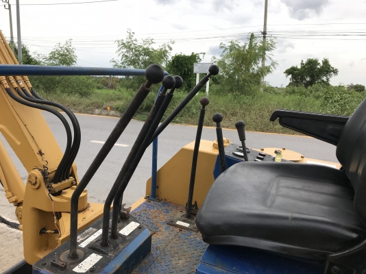 komatsu pc15 สภาพดีเก่าญี่ปุ่น มีใบอินวอยไม่เคยใช้ในไทย komatsu pc15 สภาพดีเก่าญี่ปุ่น มีใบอินวอยไม่เคยใช้ในไทย
