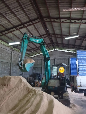 แมคโคร คีบไม้