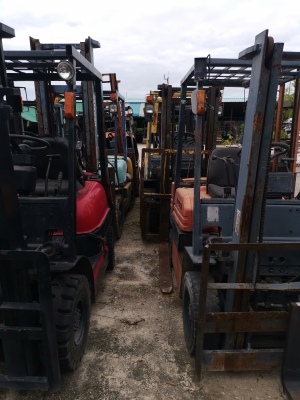 รถยกฟอร์คลิฟต์