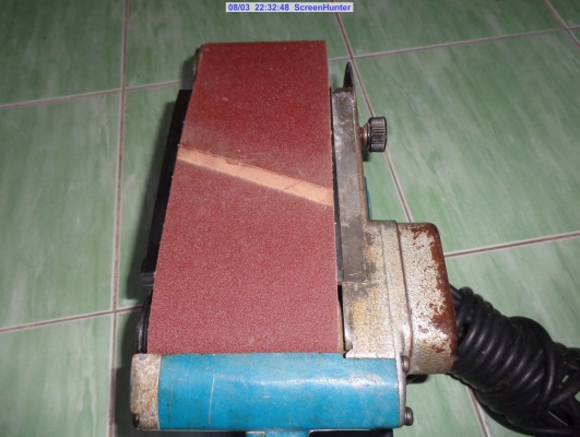 ขายเครื่องขัดกระดาษทรายสายพาน4" 9401 940W. MAKITA ขายเครื่องขัดกระดาษทรายสายพาน4" 9401 940W. MAKITA