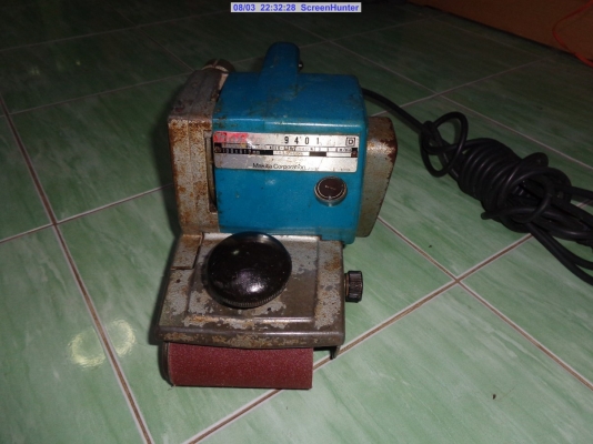 ขายเครื่องขัดกระดาษทรายสายพาน4&quot; 9401 940W. MAKITA