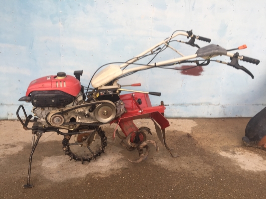 รถไถพรวนดิน