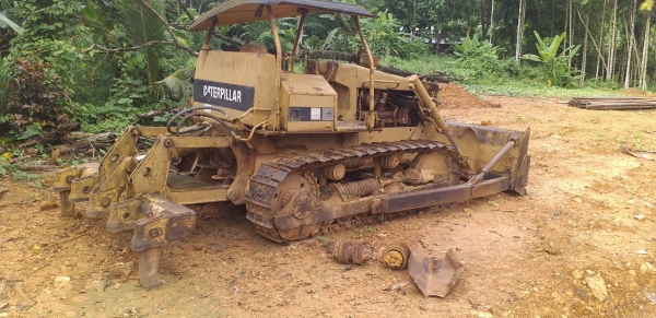 ขายรถแทรกเตอร์ CAT D5B ทะเบียนพร้อม