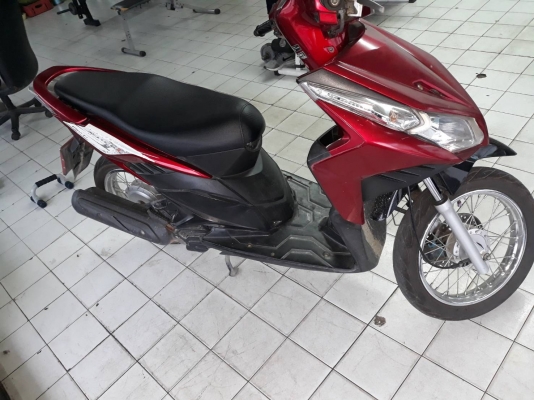 ็Honda click110I ปี 52 เล่มโอนลด 12700.-