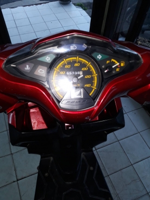 ็Honda click110I ปี 52 เล่มโอนลด 12700.-