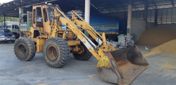 ขายรถตัก komatsu sd25-p
