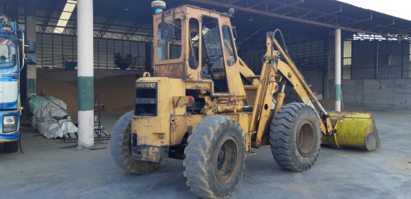 ขายรถตัก komatsu sd25-p