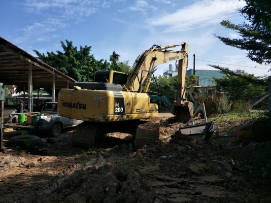 ขาย KOMATSU PC200-8 ทำงาน9900ชม.มีระบบหัวกระแทกเอกสารเล่มทะเบียนไฟเต็มราคา1,300,000