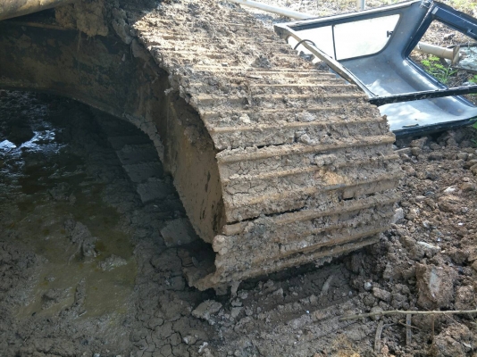 ขาย KOMATSU PC200-8 ทำงาน9900ชม.มีระบบหัวกระแทกเอกสารเล่มทะเบียนไฟเต็มราคา1,300,000
