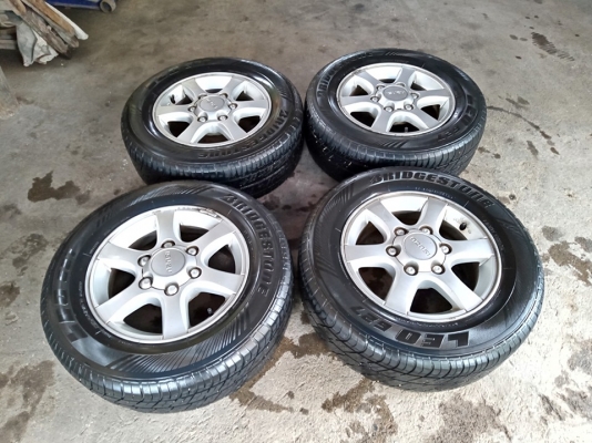 ล้อขอบ15ยางบริสโตน215/65/15 ปี16ดอกยางเหลือ