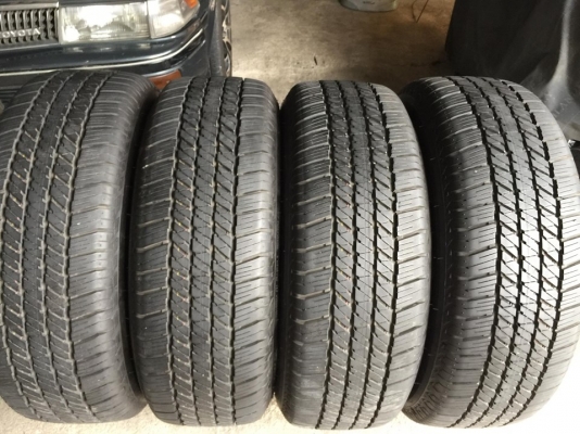 ล้อรีโว้ร๊อคโค่ ขอบ18 สีทูโทนดำหน้าเงา+บริสโตน265/60/18ปี19 ถอดป้ายแดงวิ่ง300โล ชุด28500บ.โทร0879050181