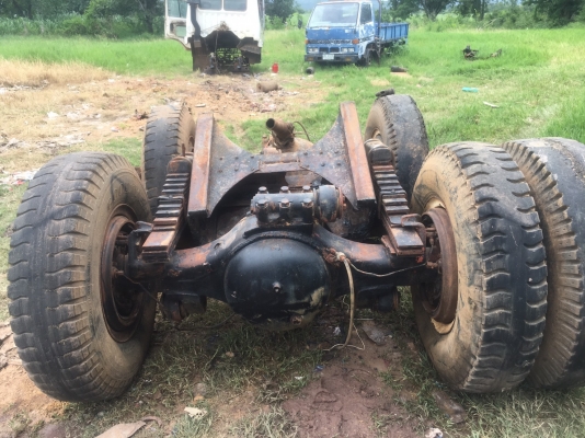 ขายชุดเพลาท้าย2เพลา พร้อมอุปกรณ์ 55000บาท 0816278866