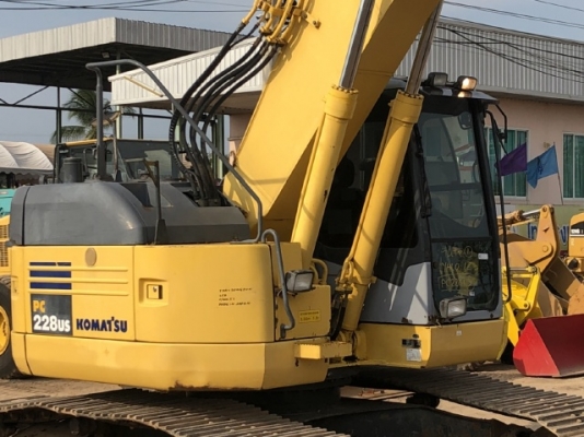 ขายรถขุด KOMATSU PC228US-3 (รุ่น 7) ปี 2008 นำเข้าเองจากญี่ปุ่น สภาพสวยพร้อมใช้ มีVDOการทำงานครับ